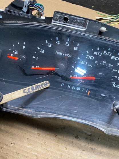2006 Ford E350 Gauge Speedometer Cluster OEM r2823 DG1