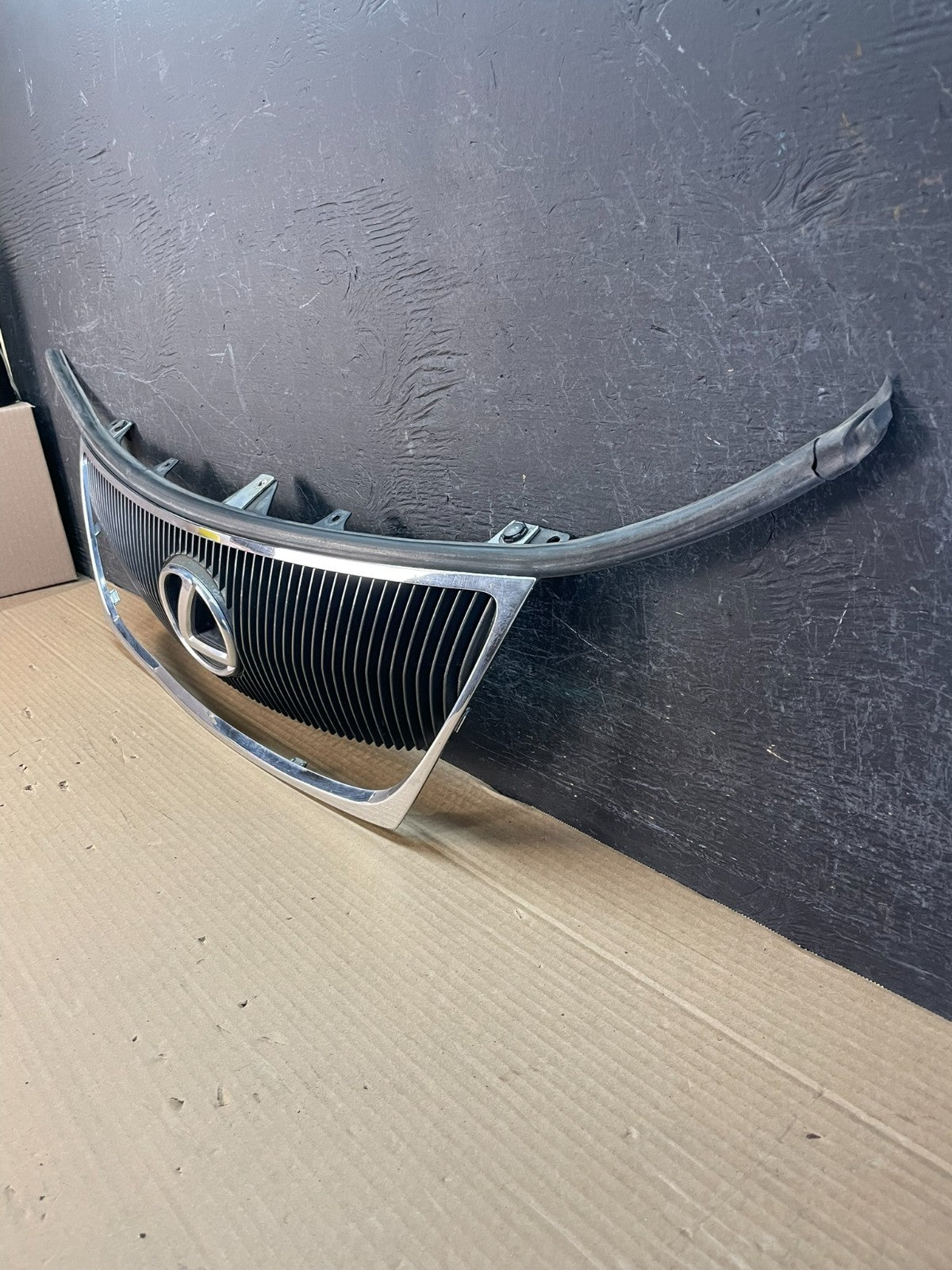 2006 - 2008 Lexus GS300 GS350 GS450 Front Upper Chrome Grill Grille OE ae8714 DG1