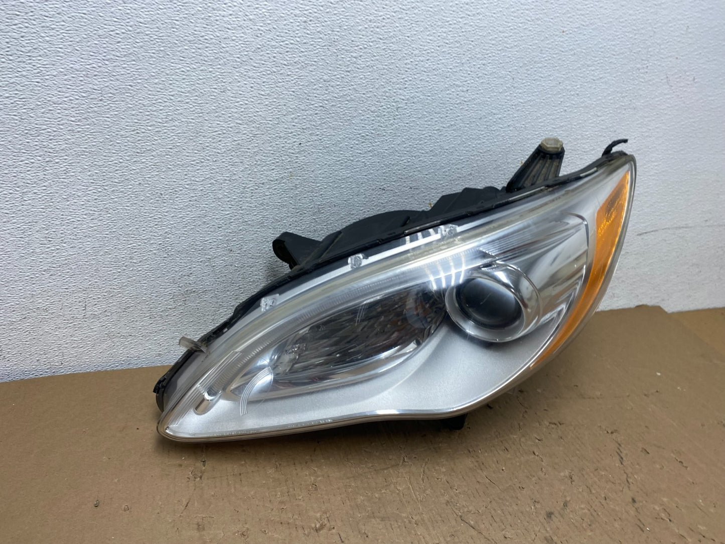 2011 2012 2013 2014 Chrysler 200 Left Driver Lh Side Headlight AD8137 DW2