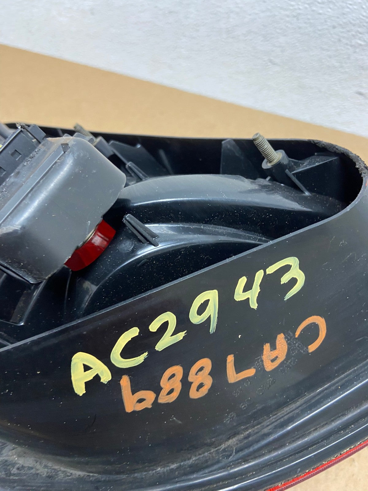 2002 to 2004 Mercedes C-Class Coupe Right Passenger RH Side Tail Light AC2943 LK7