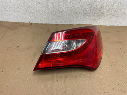 2011-2014 Chrysler 200 Sedan Right Passenger Side RH Tail Light AE9161 LK2