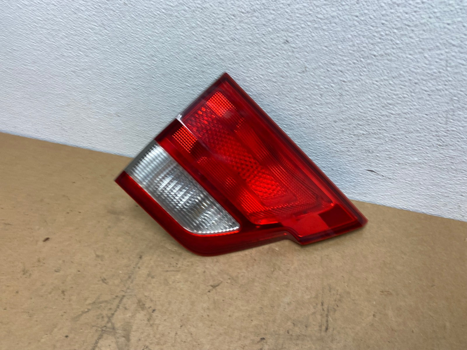 2011-2013 Jeep Grand Cherokee Left Driver Side Lh Inner Tail Light Oem AC3095 LK1