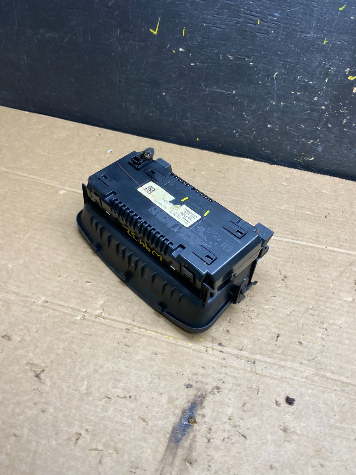 2010 to 2012 Chevrolet Cruze Information Display Screen W9432 DG3