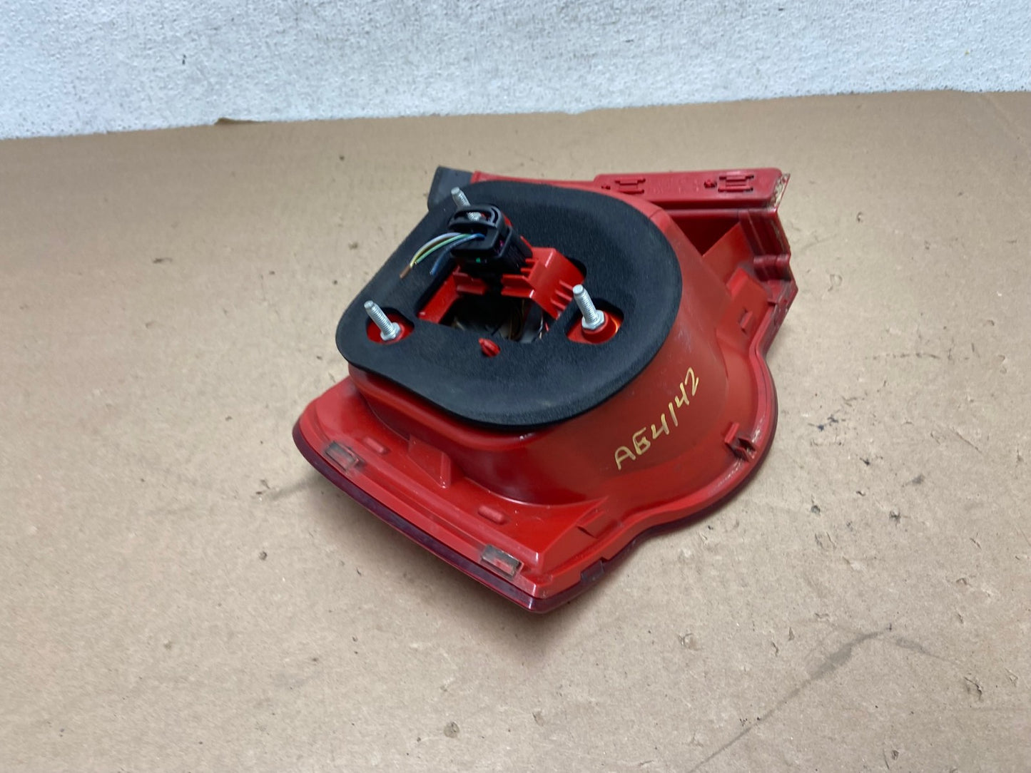 2006 to 2010 Volkswagen Passat Sedan Right Passenger Tail Light AG4142 LK5