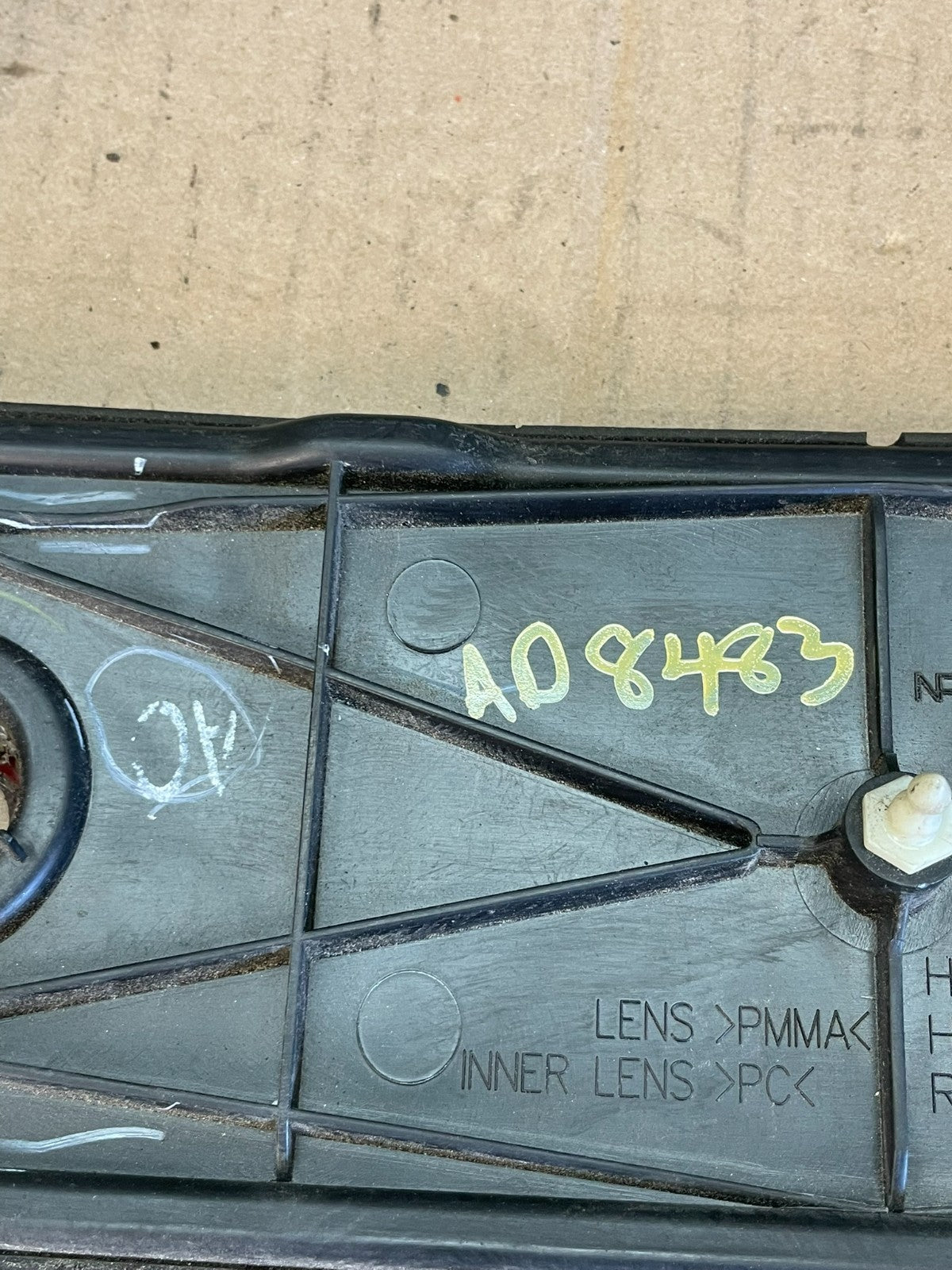 1998-2002 Honda Accord Coupe 2-Door Center Single Tail Light AD8484 DG8