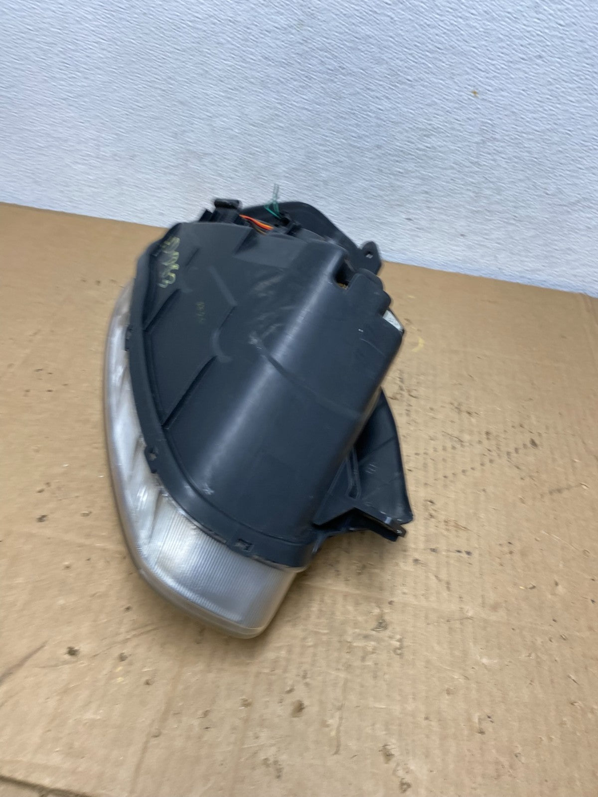 2006 to 2011 Hyundai Accent Sedan Left Driver LH Halogen Headlight AD1083 DW6