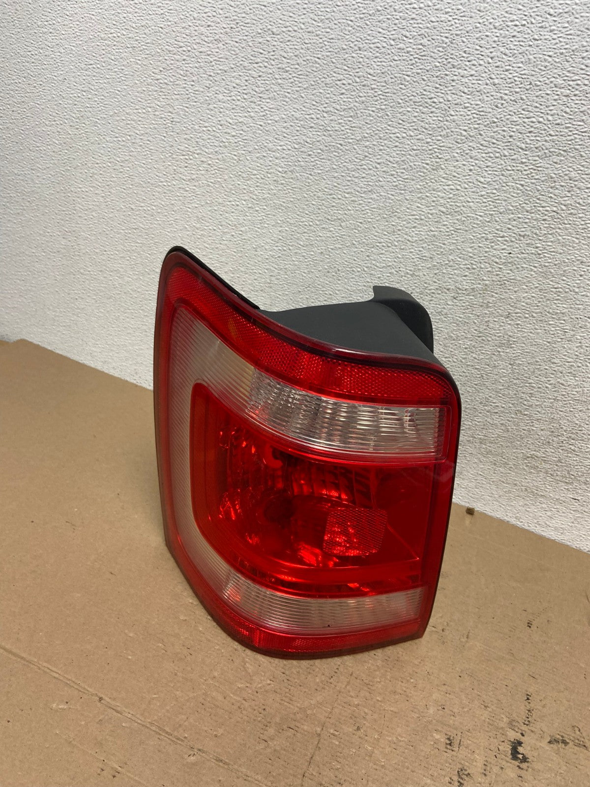 2008 to 2012 Ford Escape Left Driver LH Side Tail Light AF4679 LK0