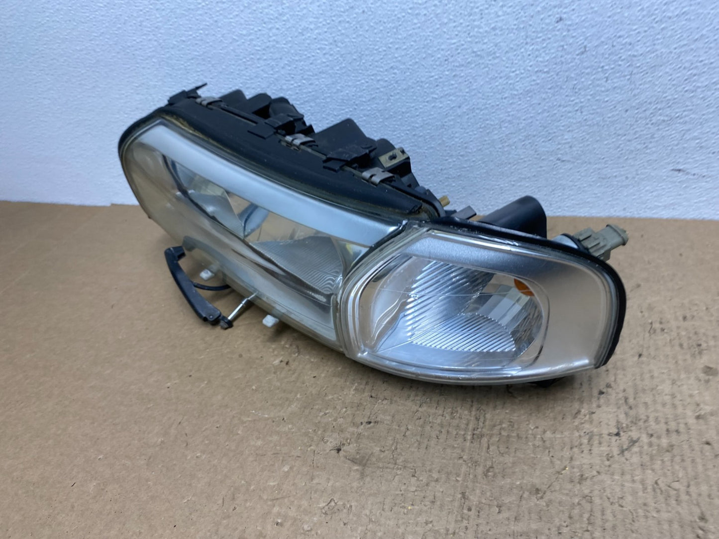 2004 2005 2006 Volvo S80 Left Driver LH Side Halogen Headlight Oem AC1585 DW1