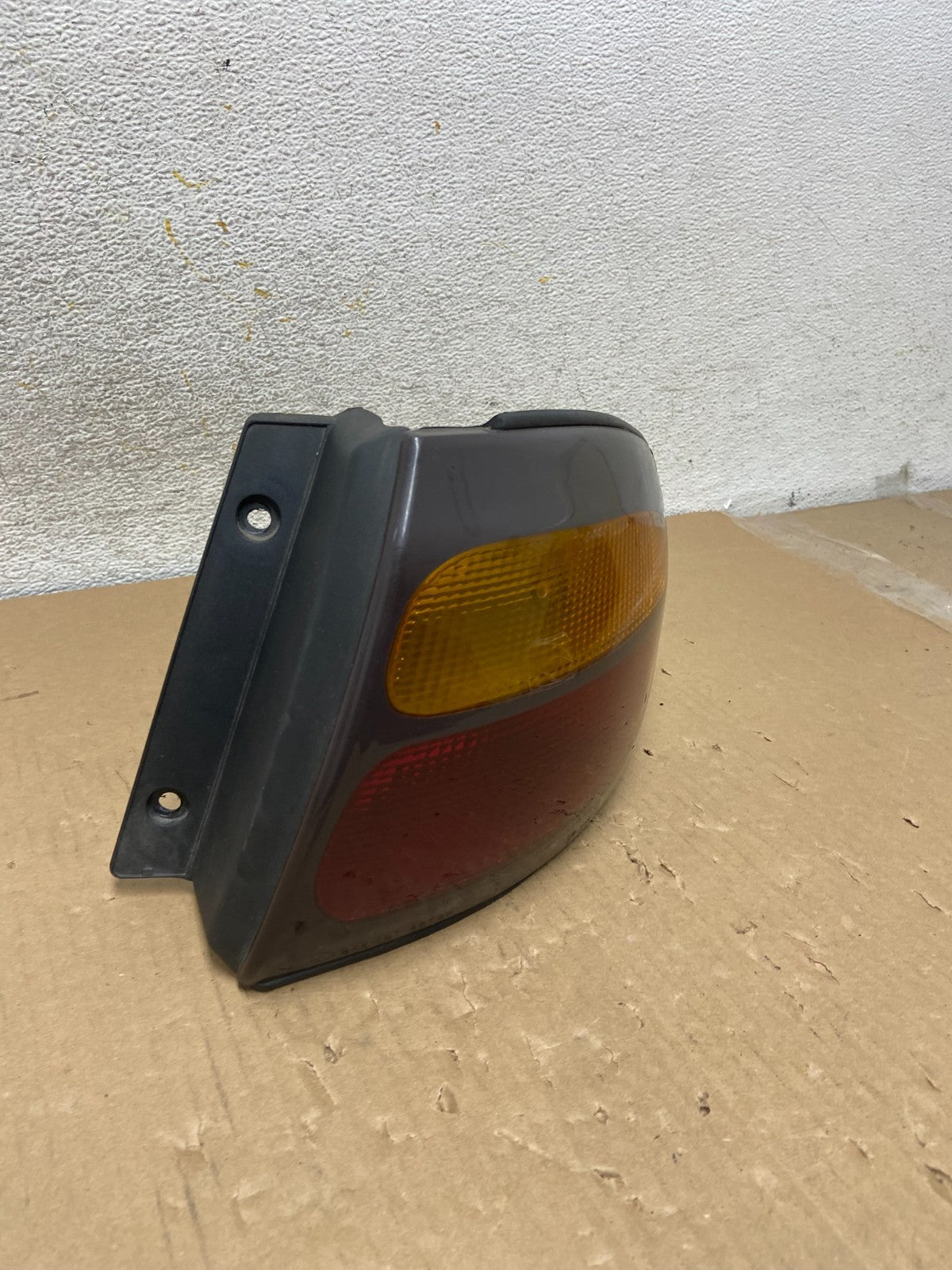 1996 to 1997 Ford Taurus Wagon Right Passenger Side Tail Light AH2682 DG1