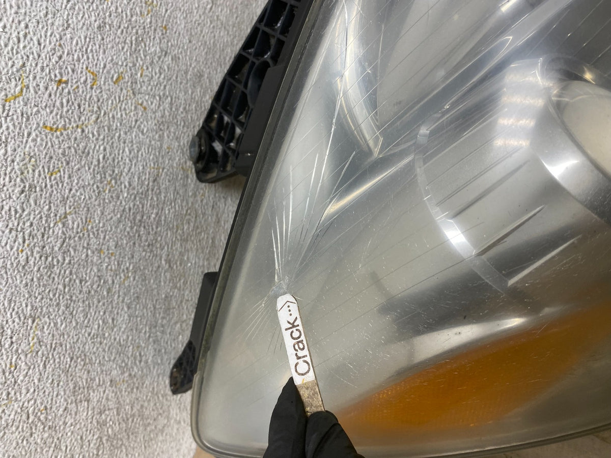 2007 to 2010 Saturn Outlook Right Passenger RH Halogen Headlight AH6881 DW6
