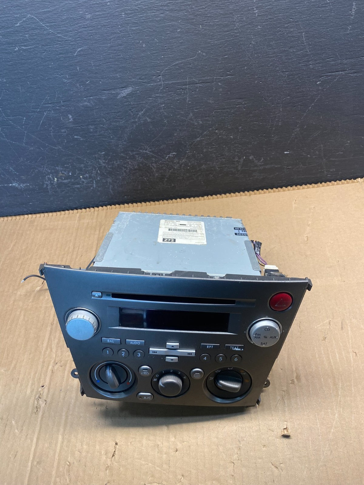 2005 to 2009 Subaru Legacy AM FM CD Radio Climate Control Player ac7903 DG3