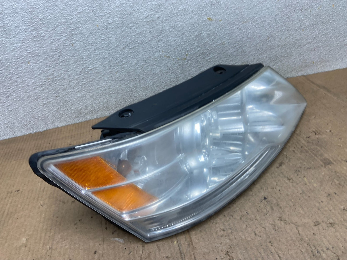 2009 to 2010 Hyundai Sonata Right Passenger RH Side Headlight Halogen AA6947 DW2