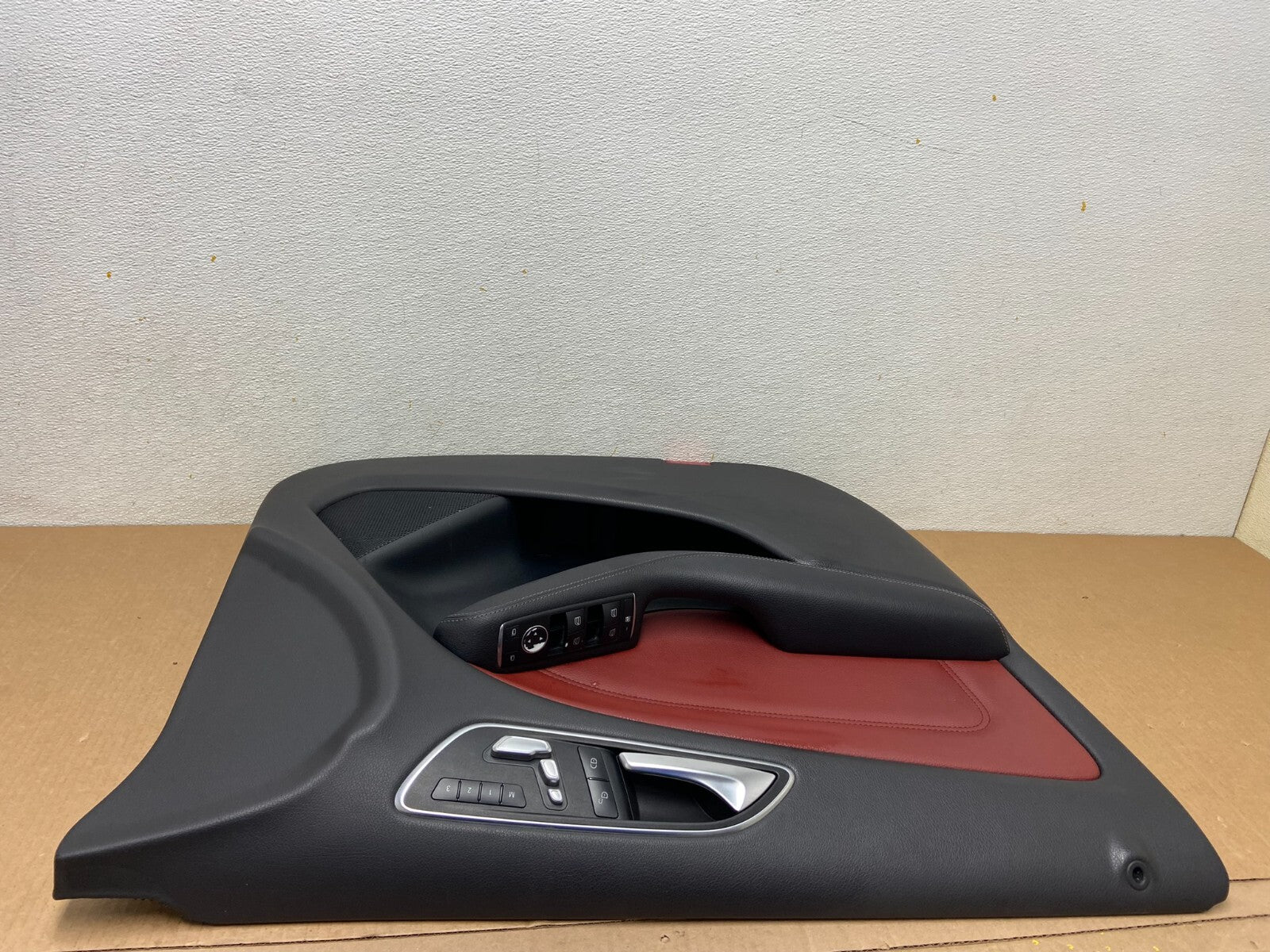 2011-2016 Mercedes B-Class Front Left Driver LH Side Panel Door OEM D60715