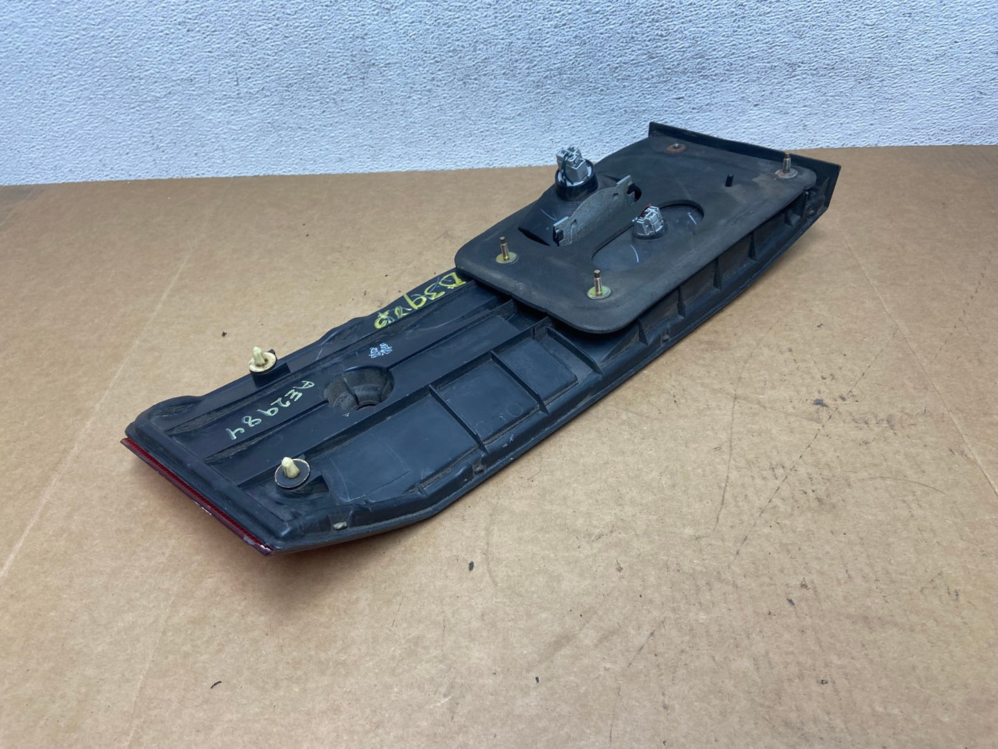 1999 2000 2001 Honda Odyssey Right Passenger RH Tail Light Inner AE2984 LK7