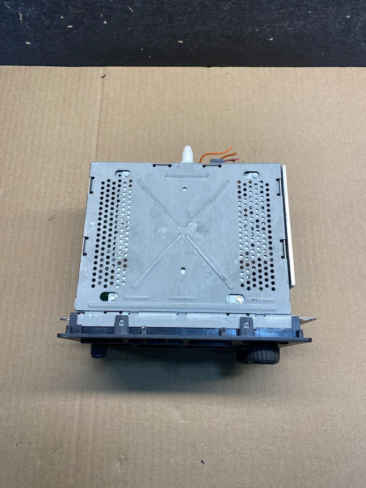 2003-2005 Cadillac Escalade Radio CD AM/FM Player AG9421 DW4