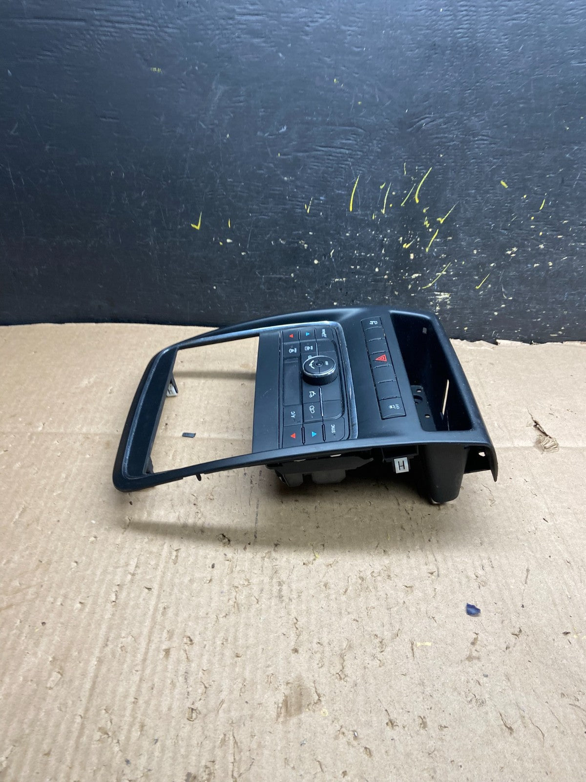 2011 - 2013 Dodge Durango Auto Dual Heat AC Climate Temperature Control Y5370 DG1