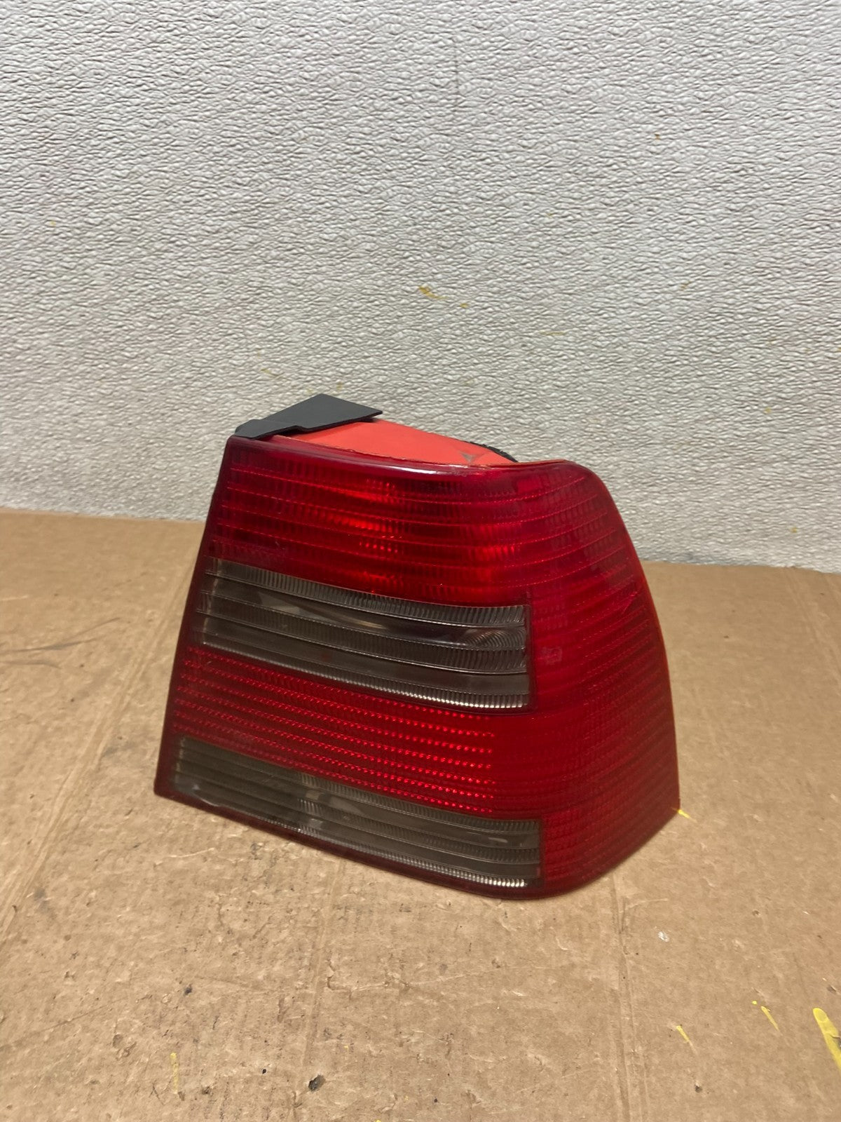 2004 to 2005 Volkswagen Jetta Right Passenger RH Side Tail Light DEPO AA1581 DW0