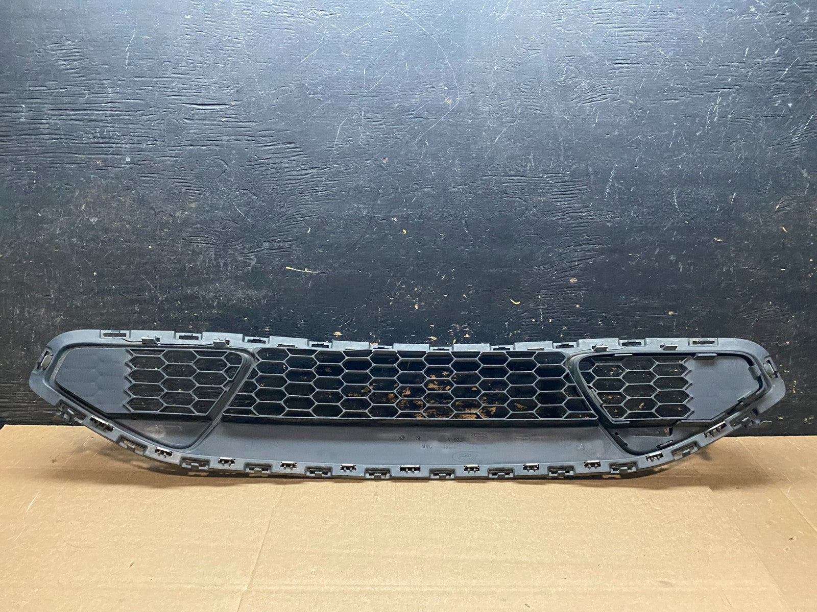 2010 to 2012 Ford Taurus Front Bumper Front Lower Grille Black Y9281 DG4