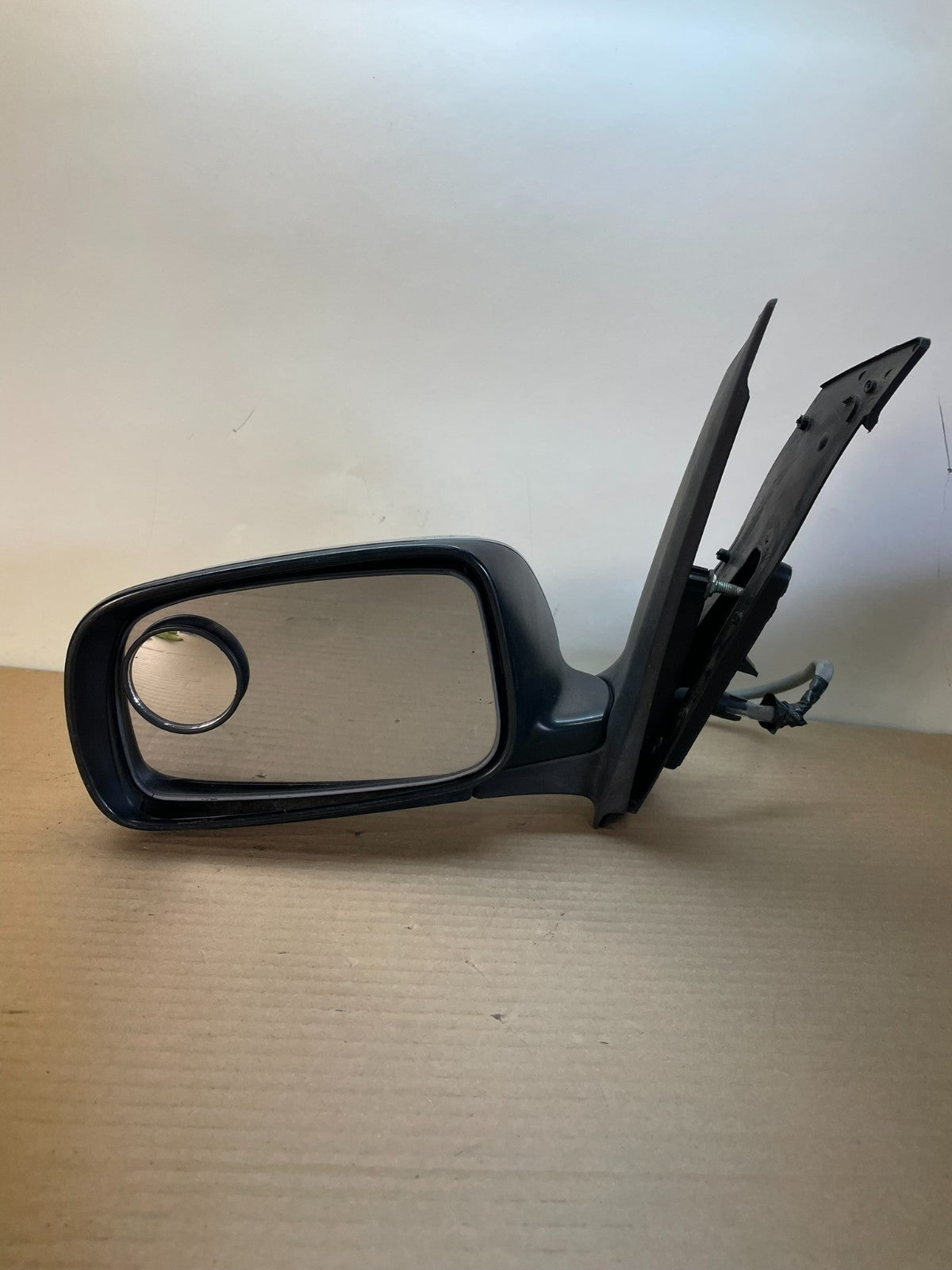 2004 to 2009 Toyota Prius Left Driver Side View Door Mirror AH8651 DG8