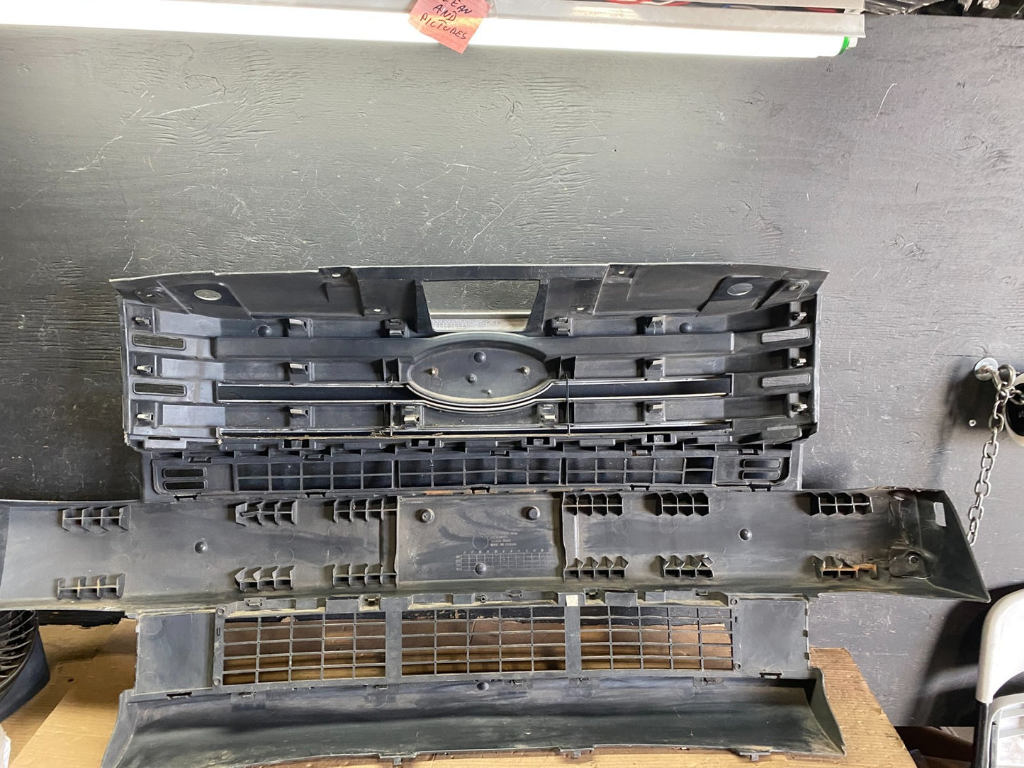 2009 2010 2011 Ford Flex Front Upper Chrome Grille Grill  Oem r2302 DG11