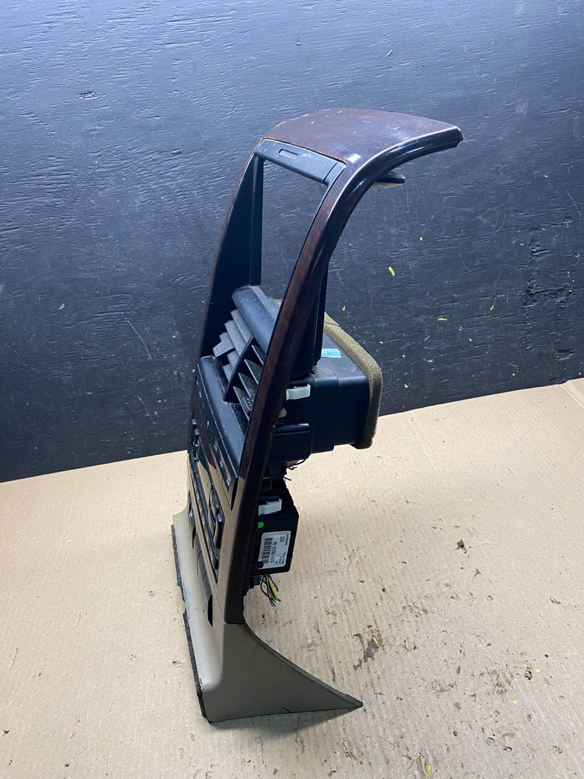 2006 - 2010 Ford Explorer Radio Heater Climate A/C Control Bezel  Trim Q7087 DG3