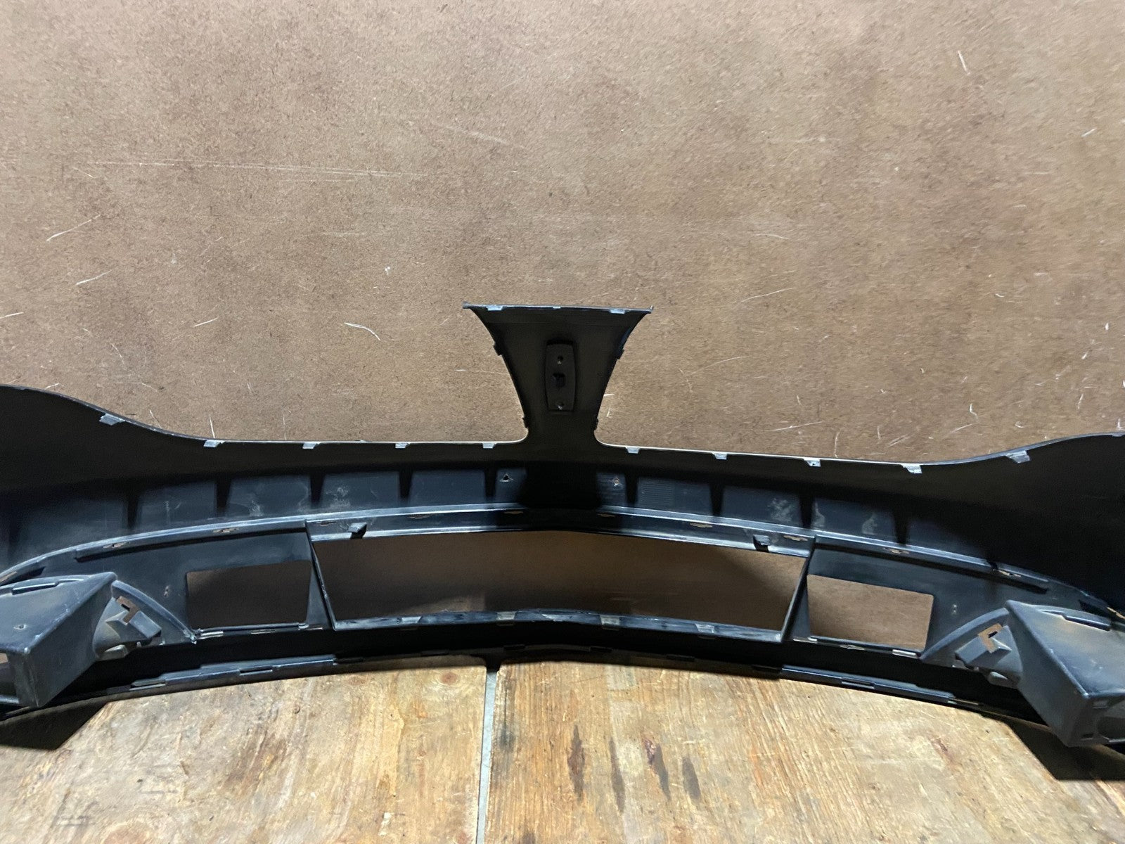 2013 to 2019 Lincoln MKT Front Bumper Cover AC516310