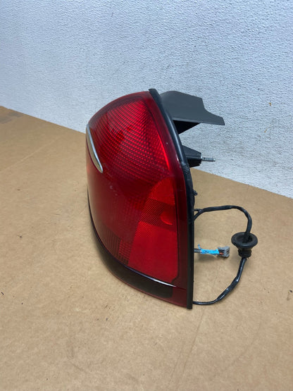 1998 to 2002 Mercury Grand Marquis Right Passenger Rh Side Tail Light AE2931 LK1