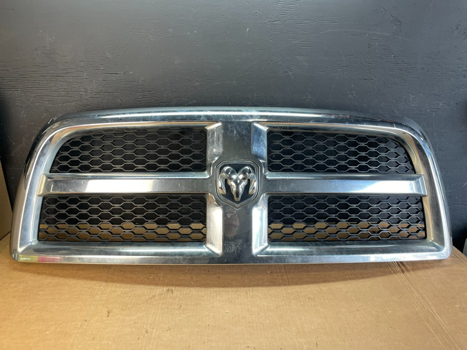 2013 to 2018 Dodge Ram 1500 Front Bumper Grille Grill AE8399 DW0
