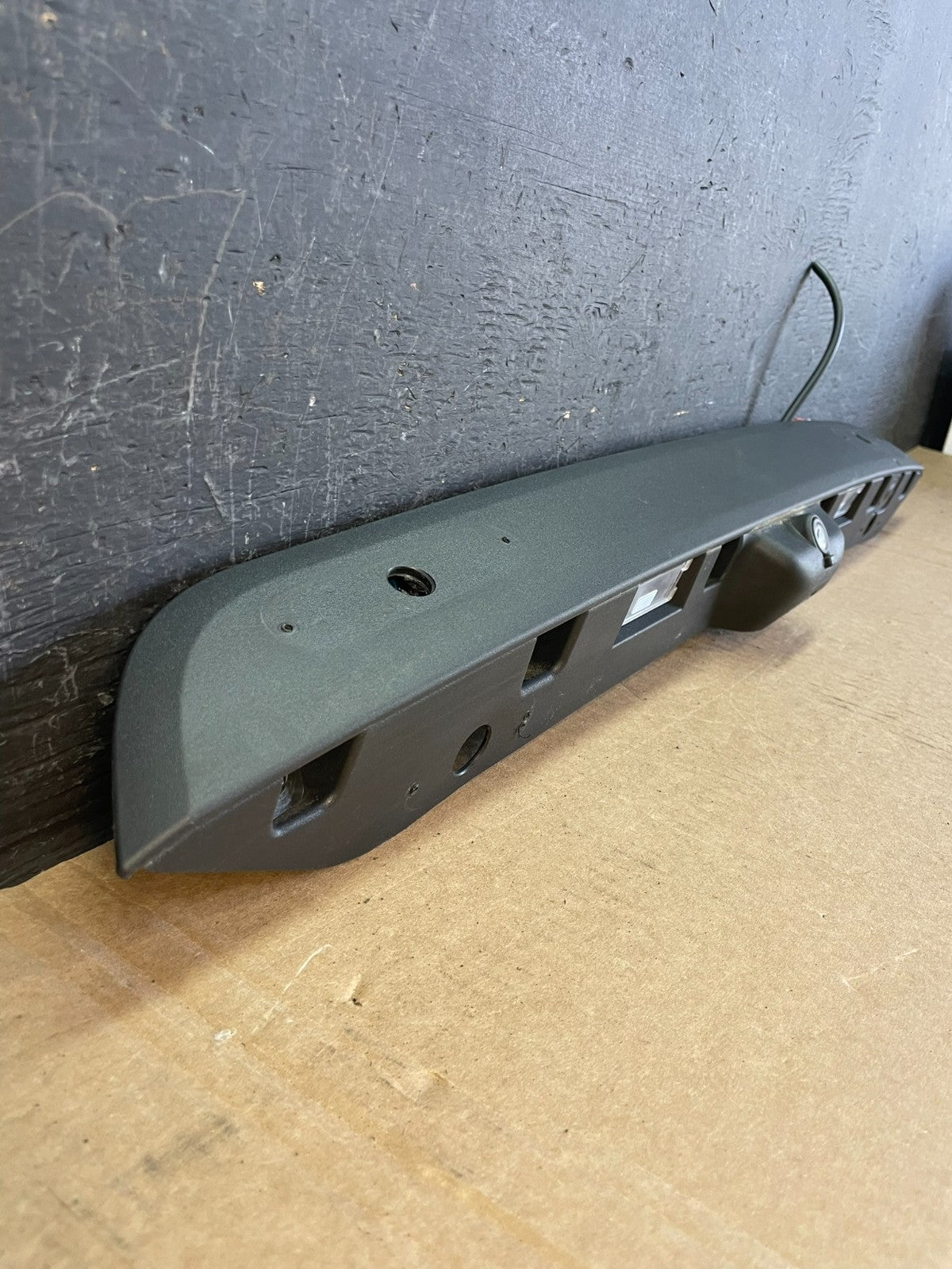 2020 to 2022 Ford Explorer Rear Tailgate Gate Trim Molding W/Camera OE AD0112 DG2