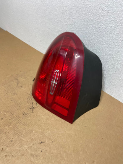 1998 to 2002 Lincoln Town Car Left Driver Lh Tail Light Oem AC2941 LK1