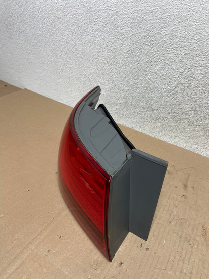 2009 to 2010 Hyundai Sonata Left Driver Lh Side Tail Light AG6710 LK1