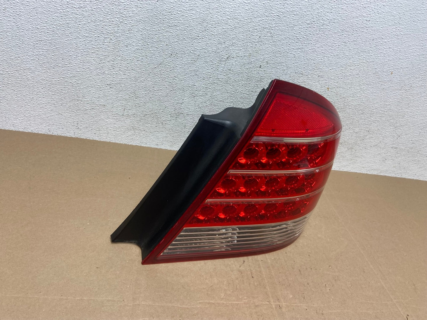 2005 to 2007 Mercury Montego Right Passenger Side Tail Light AE4918 LK2