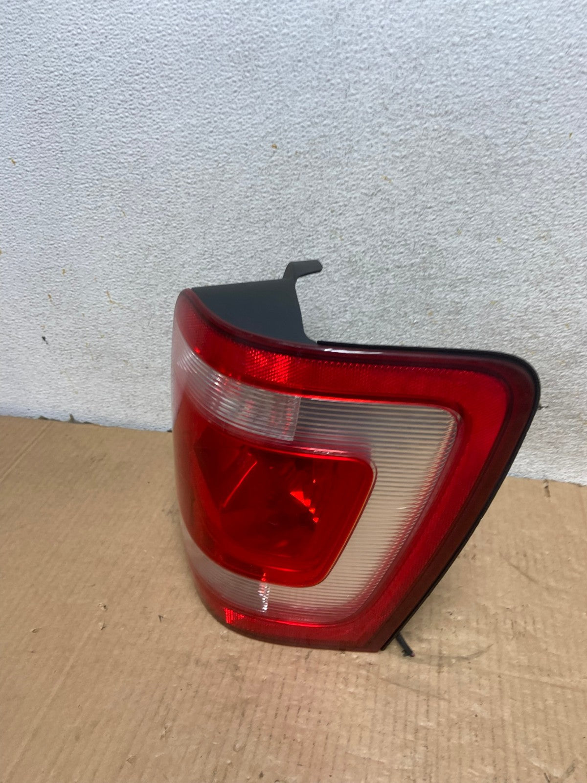 2008 to 2012 Ford Escape Right Passenger RH Side Tail Light AI7035 LK1