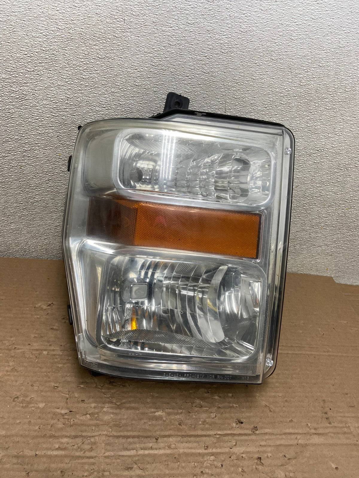 2008 to 2010 Ford F250 Super Duty Right Passenger RH side Headlight AB1516 DW0
