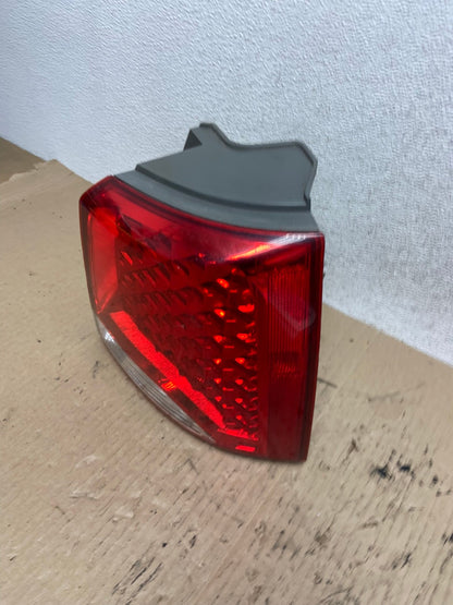 2010 2011 2012 Kia Sorento Right Passenger RH Side Tail Light AF5986 LK1