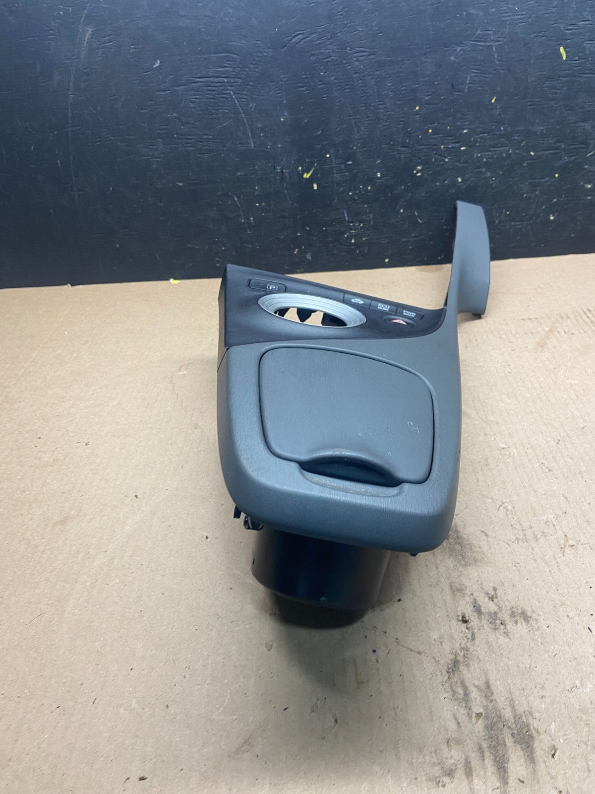 2010 to 2015 Toyota Prius Center Console Cup Holder Trim Bezel Q7268 DG2