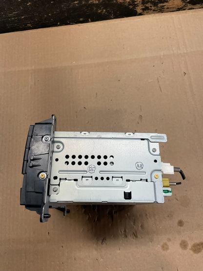 2011 to  2013 Jeep Grand Cherokee Media Satellite Radio Screen Display AB2925 DG1