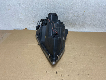 2004 to 2006 Chrysler Pacifica Headlight Left Driver LH Halogen AH7933 LK7
