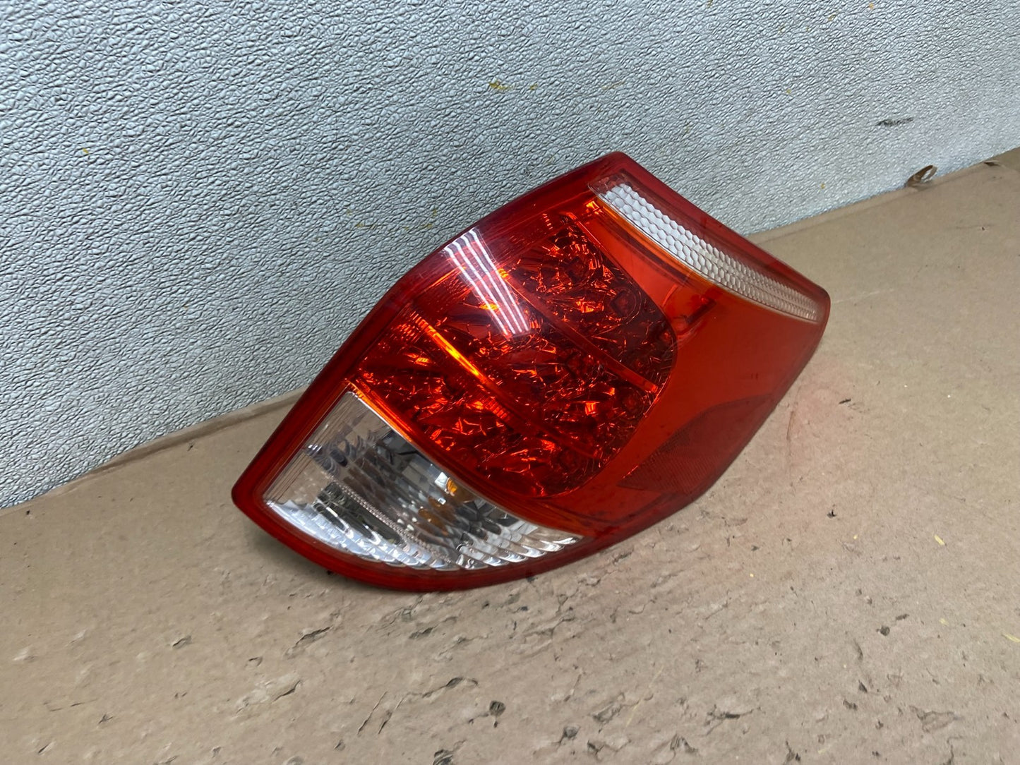 2006 2007 2008 Toyota Rav4 Right Passenger RH Side Tail Light OEM AB0261 LK2