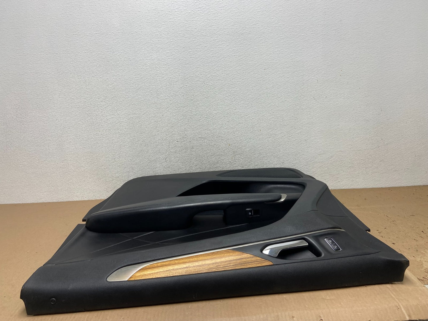2015 to 2019 Lincoln MKC Front Right Passenger RH Side Trim Door Panel ae8779 DG5