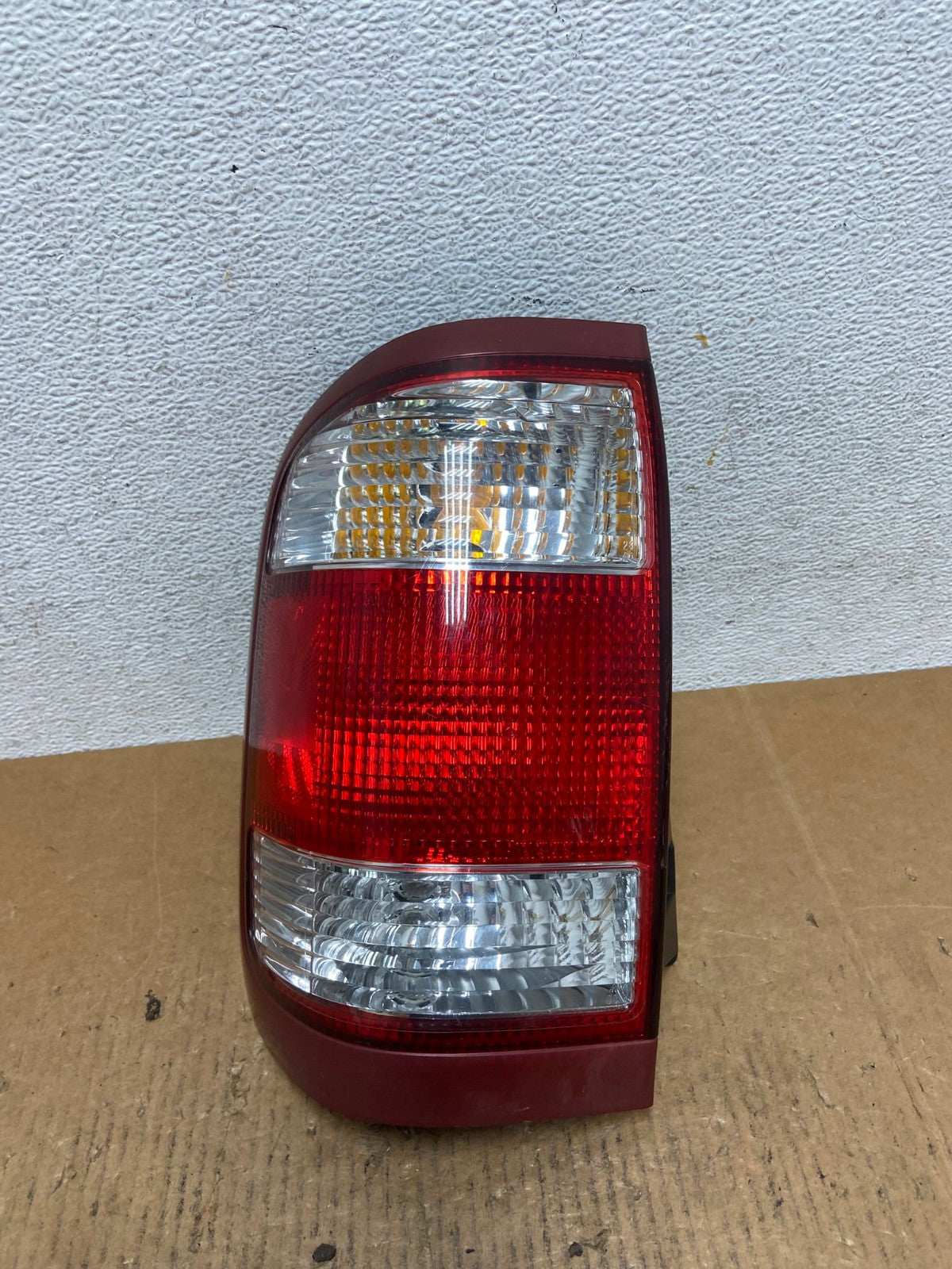 1999 to 2004 Nissan Pathfinder Left Driver Lh Side Tail light AE1203 LK0
