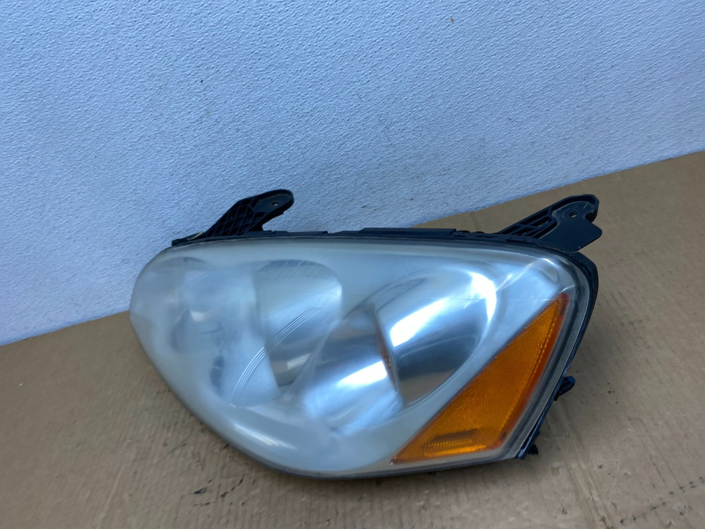 2005 to 2009 Pontiac G6 Headlight Left Driver LH Side Halogen AC7652 DW1