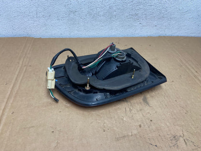 2001 - 2003 Toyota Sienna Right Passenger Rh Side Inner Tail Light AD2787 LK5