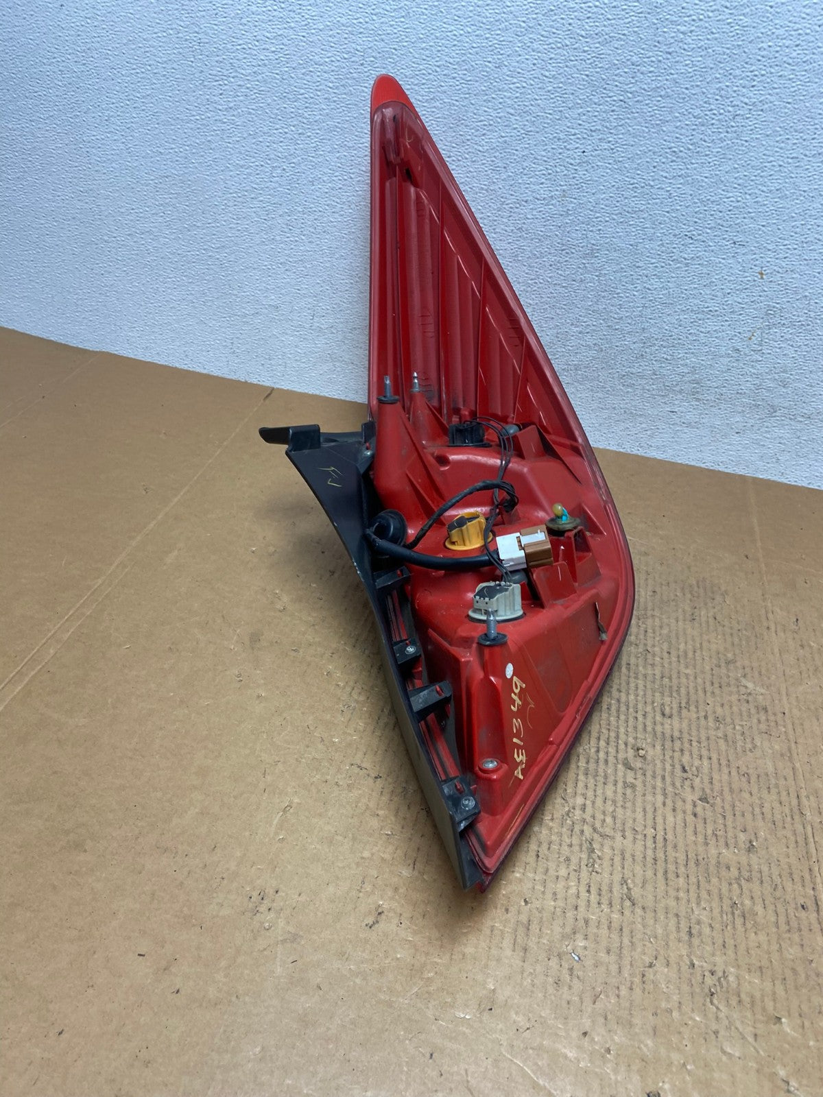 2007 - 2012 Nissan Versa Hatchback Left Driver Side Lh Tail Light AE1349 LK7