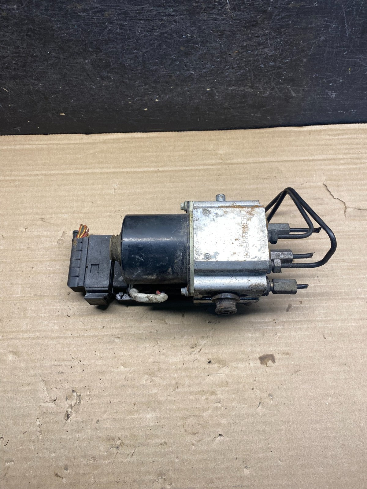 2006 2007 Ford E250 E350 Econoline Anti-Lock ABS Antilock Brake Pump AH9989 DW1