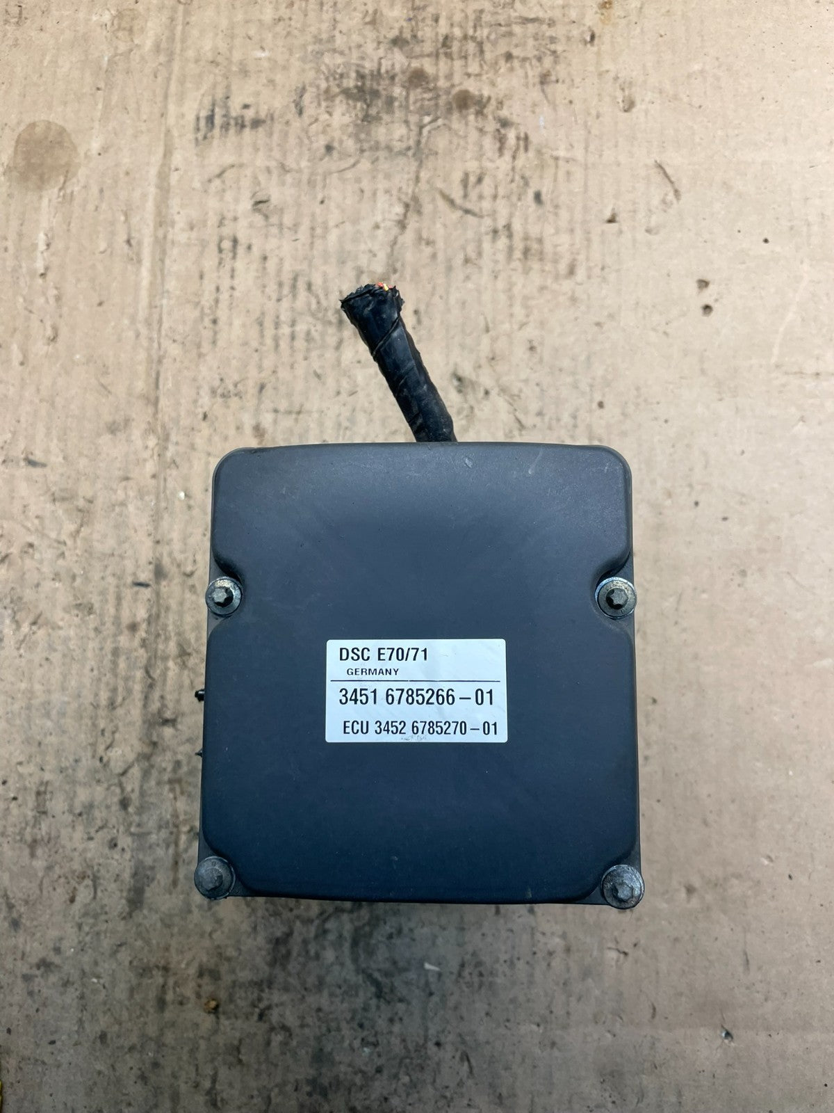 2007 to 2013 BMW X5 E70 ABS Anti-Lock Brake Pump Module OEM T2888 DG4