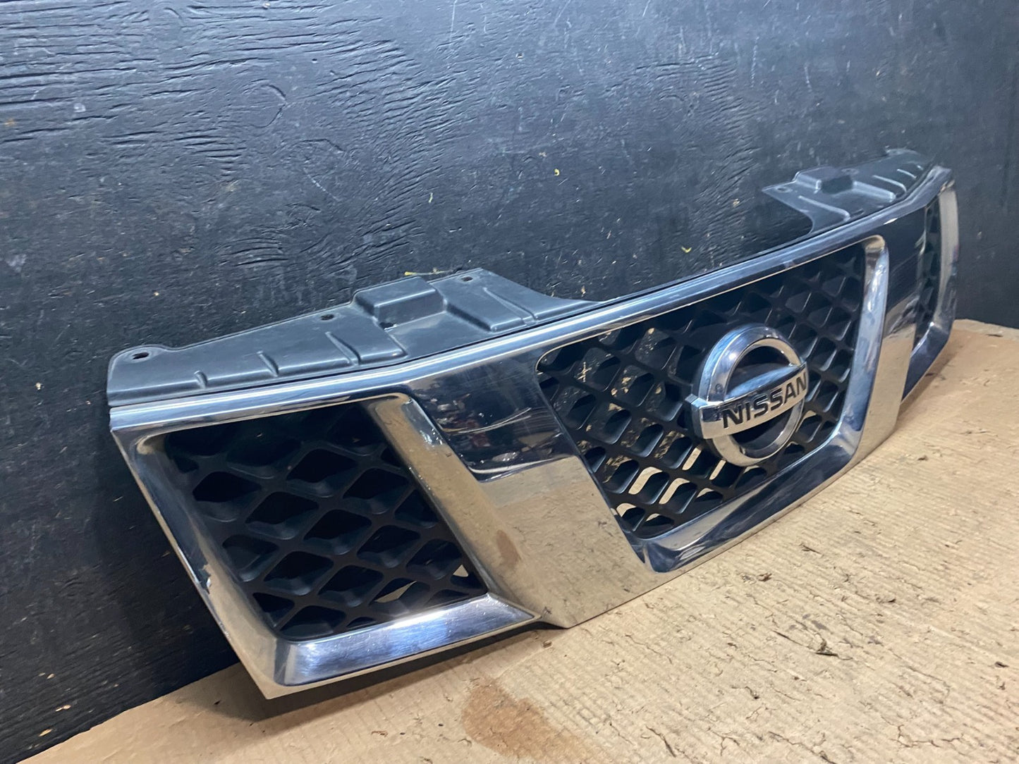 2005 2006 2007 Nissan Pathfinder Chrome Front Upper Grill Grille Oem y6356  DG1