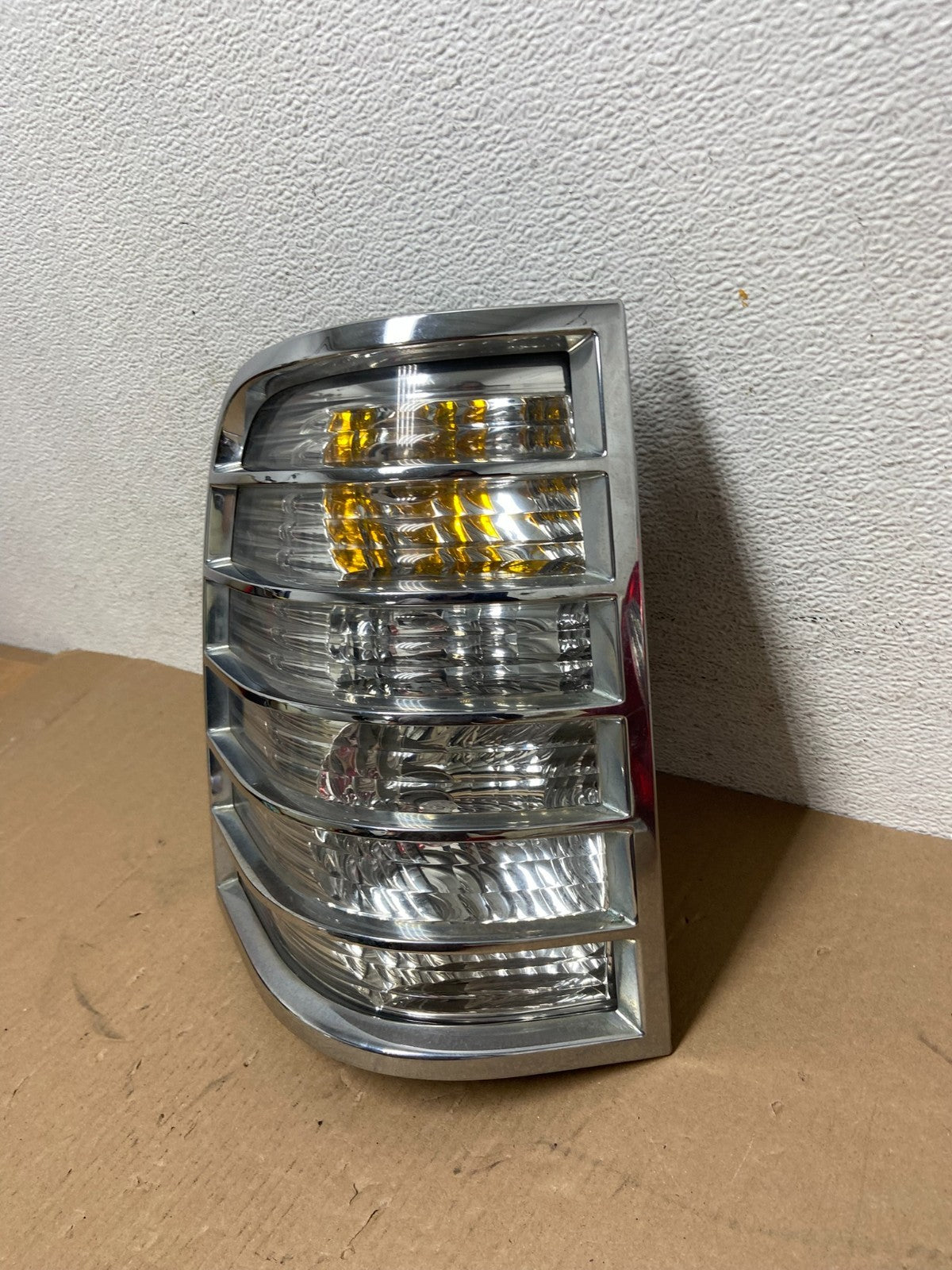 2006 2007 2008 2009 2010 Mercury Mountaineer Left Driver Side Tail Light AD64701