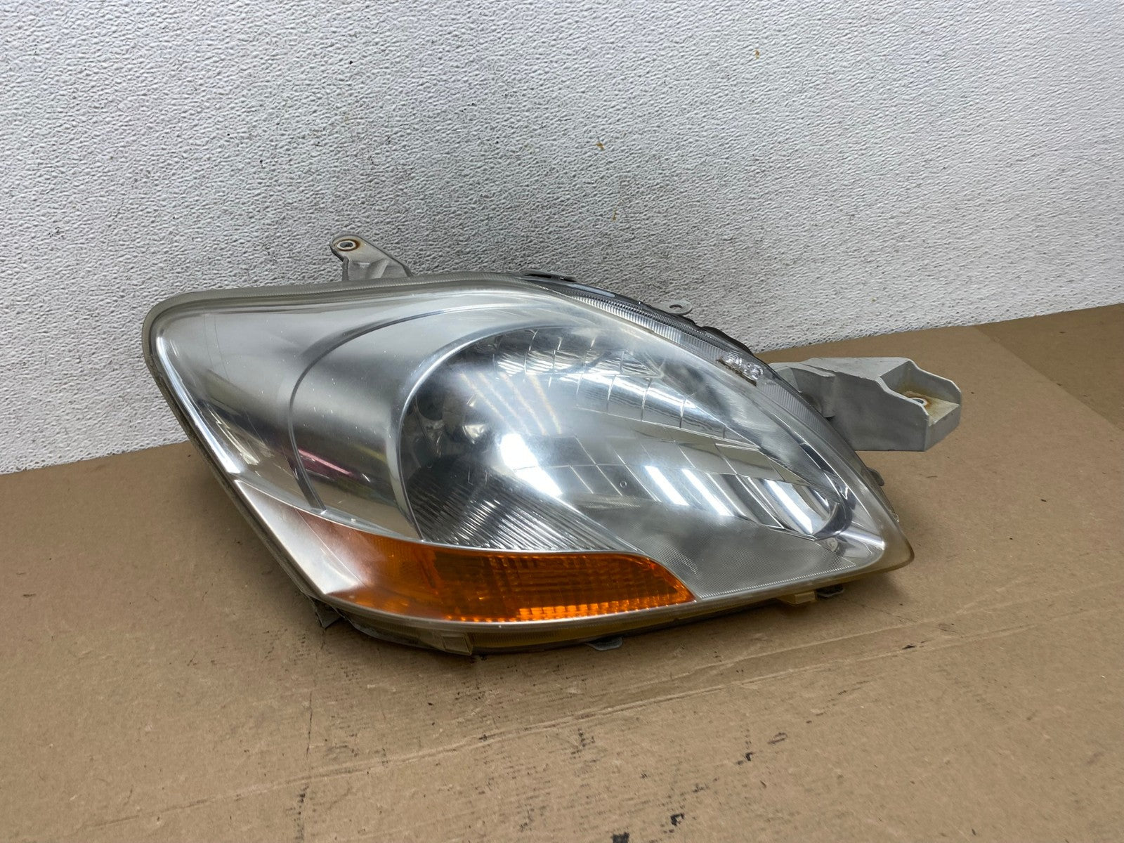 2007 2008 2009 Toyota Yaris Right Passenger RH Halogen Headlight AF4486 LK0