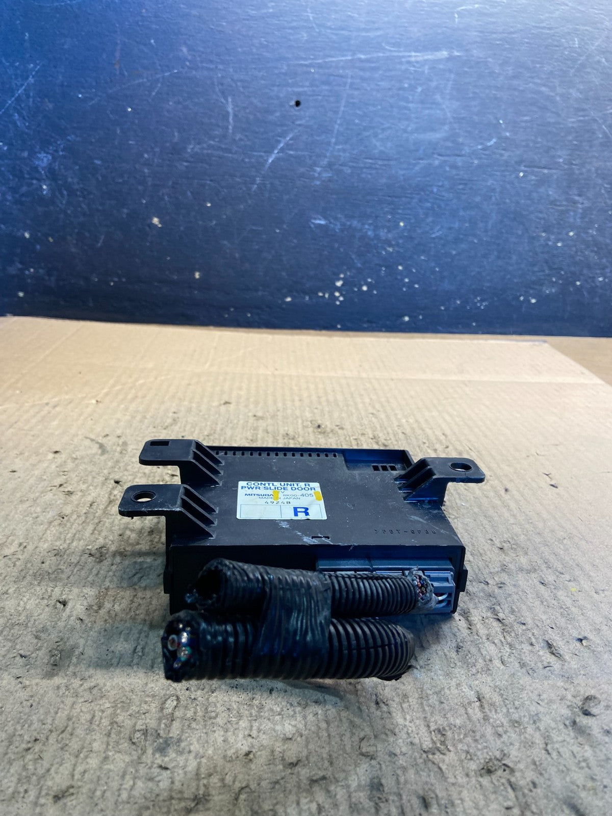 2005 - 2010 Honda Odyssey Rear Right Passenger Sliding Door Module Z2054 DG0
